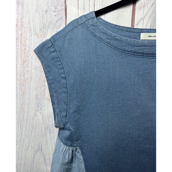 Niko And… Super Cute Women’s Blouse Blue Relaxed Fit Lightweight Size S or M - Picture 4 of 7